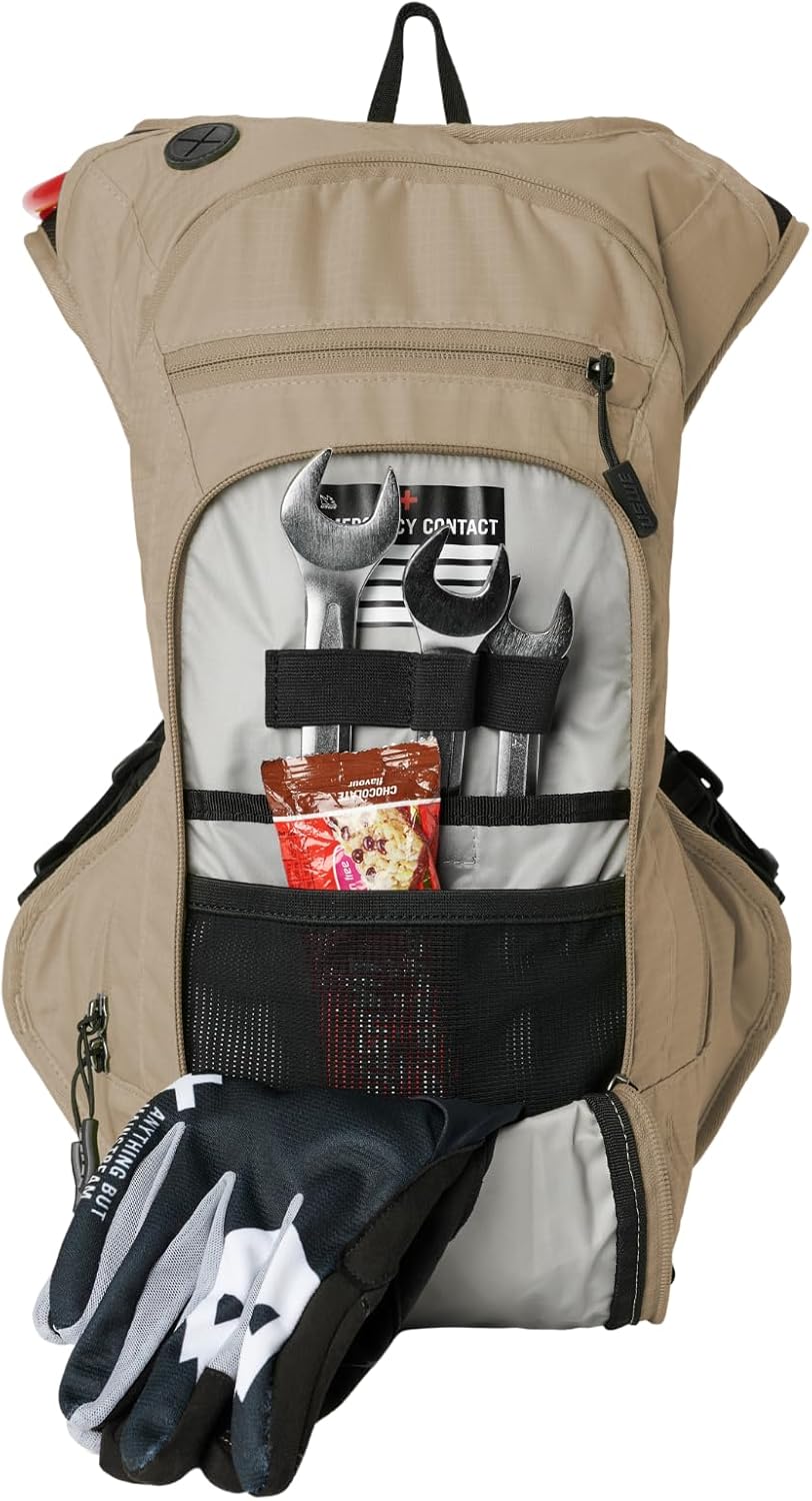 USWE Outlander Moto Hydration Pack, Running, Hiking Hydration Backpack with Water Bladder, Hydropack for Men and Women, Backpack Gear and Equipment for Cycling, MTB